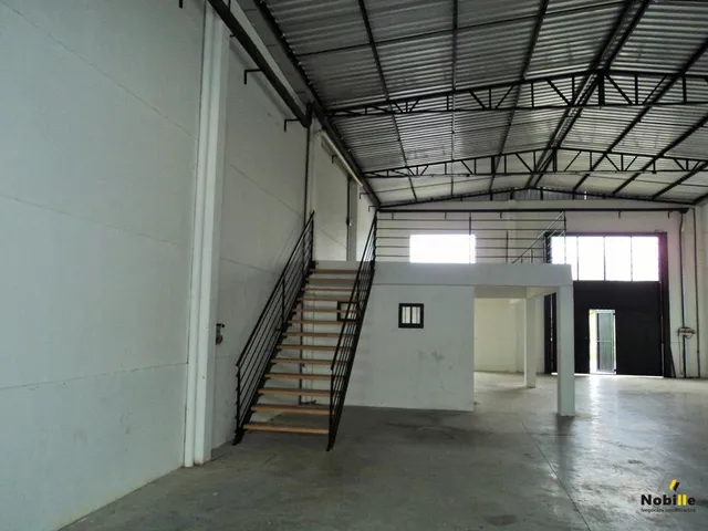 Imagem 12: Pavilhão Galpão / depósito com 4 vagas na garagem