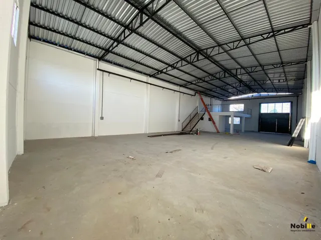 Imagem 16: Pavilhão Galpão / depósito com 4 vagas na garagem