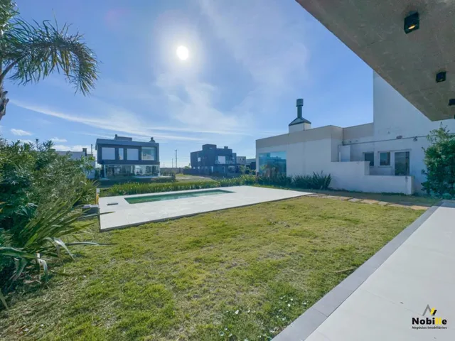 Imagem 2: Casa em Condomínio com 4 dormitórios em Xangrila - Piscina, Churrasqueira e Segurança