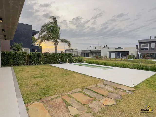Imagem 9: Casa em Condomínio com 4 dormitórios em Xangrila - Piscina, Churrasqueira e Segurança