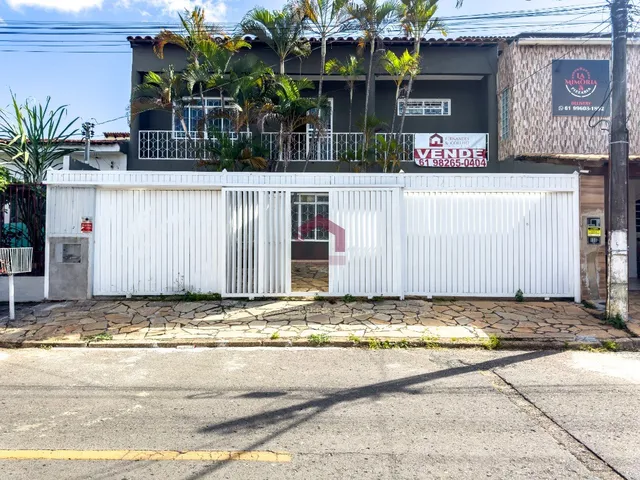 Imagem: QR 1 - 219M² - 3 QUARTOS - SUÍTE - CASA