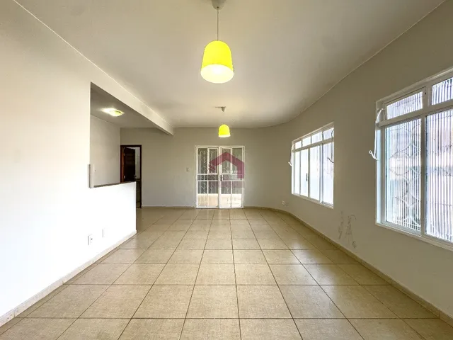 Imagem 6: QR 1 - 219M² - 3 QUARTOS - SUÍTE - CASA SOLTA - CANDANGOLÂNDIA