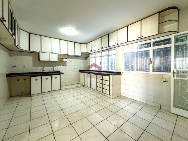 Imagem 11: QR 1 - 219M² - 3 QUARTOS - SUÍTE - CASA SOLTA - CANDANGOLÂNDIA