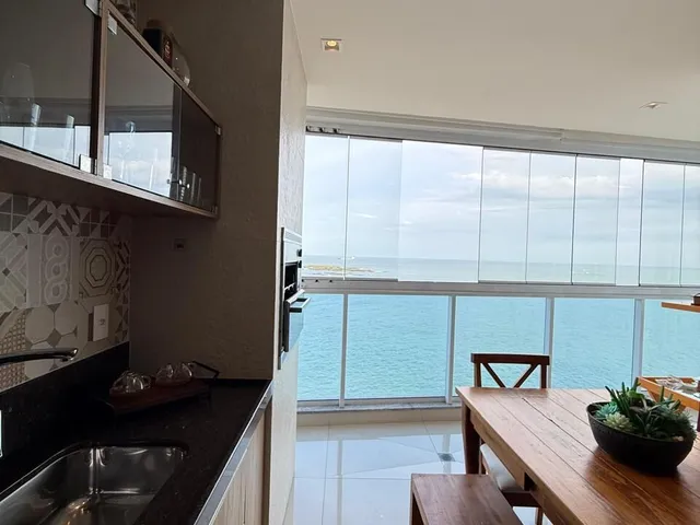 Imagem 9: Apartamento frente mar na Praia de Itapuã, 130m², 4 quartos, 2 suítes, 2 vagas soltas