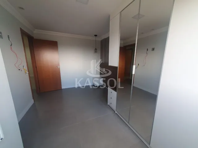 Imagem 8: Apartamento 1 suíte + 2 quartos, sacada com churrasqueira, 2 vgs de garagem