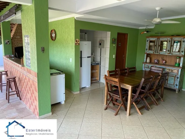 Imagem 5: Casa de Luxo em Condomínio: 5 quartos, 3 suítes, 2 salas, 5 banheiros, 4 vagas, 350m²