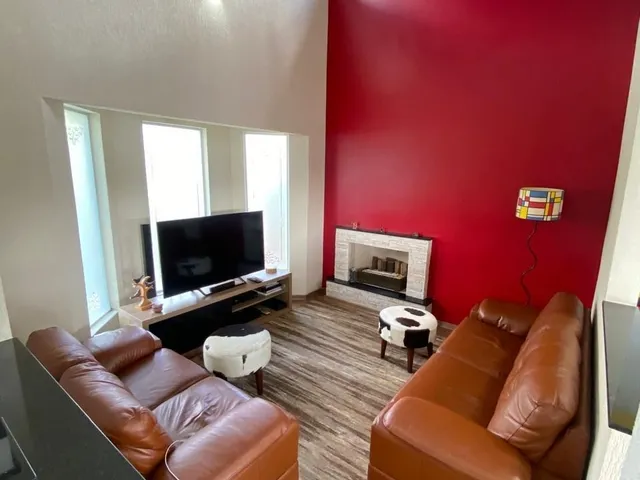 Imagem 13: Casa de Luxo em Condomínio: 5 quartos, 3 suítes, 2 salas, 5 banheiros, 4 vagas, 350m²