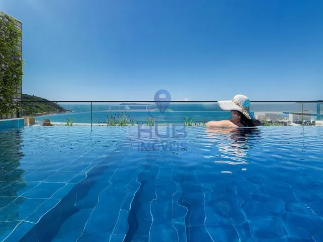Imagem 13: Casa personalizada com 3 dormitórios à venda sendo 3 suítes, 341.9 m² por - R
