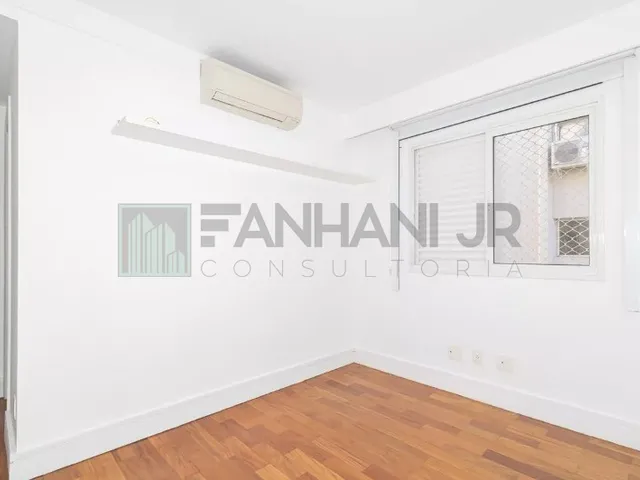 Imagem 12: Imóvel Exclusivo no Itaim Bibi: Apartamento reformado com 3 suítes, 3 salas, 5