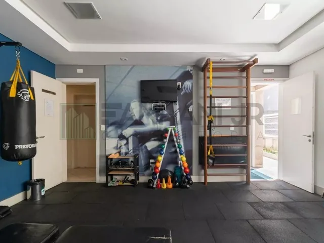 Imagem 11: Imóvel Exclusivo no Itaim Bibi: Apartamento reformado com 3 suítes, 3 salas, 5
