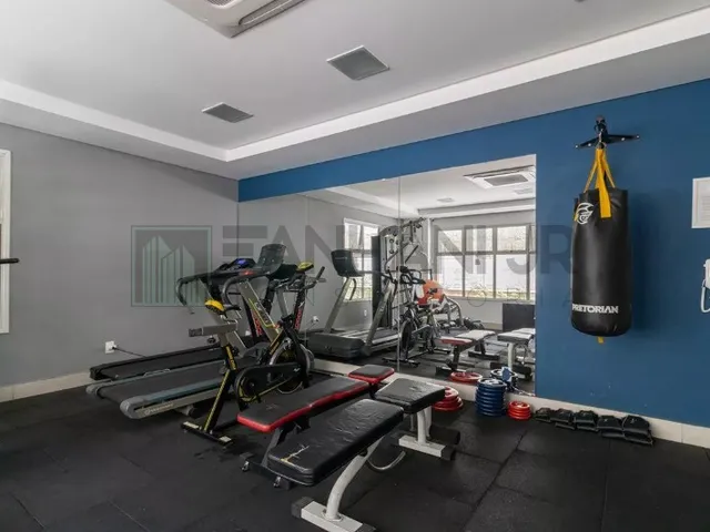 Imagem 5: Imóvel Exclusivo no Itaim Bibi: Apartamento reformado com 3 suítes, 3 salas, 5