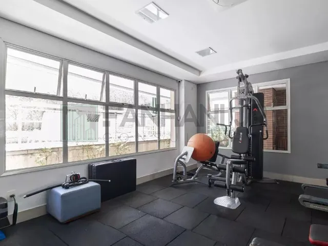 Imagem 6: Imóvel Exclusivo no Itaim Bibi: Apartamento reformado com 3 suítes, 3 salas, 5