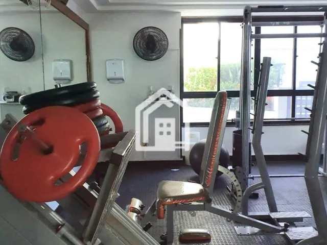 Imagem 11: Apartamento com 3 quartos amplo com dependência no Costa Azul