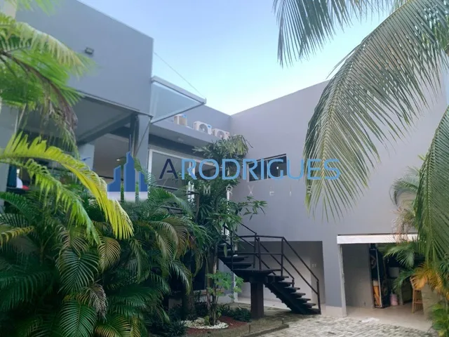 Imagem 2: Casa Para Locação Anual em Busca Vida: Imóvel Exclusivo com 5 Quartos, 2 Suítes e