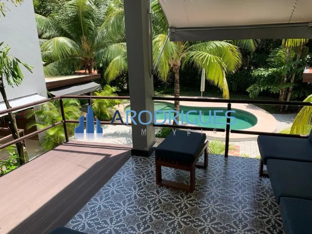 Imagem 1: Casa Para Locação Anual em Busca Vida: Imóvel Exclusivo com 5 Quartos, 2 Suítes e