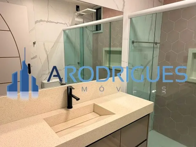 Imagem 2: Casa à Venda Nova e Moderna em Alphaville Litoral Norte I - Camaçari-BA: 4 quartos, 4