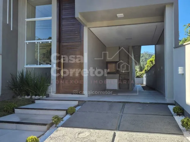 Imagem 1: ENCANTADORA CASA DE 3 DORMITÓRIOS SENDO 1 SUÍTE