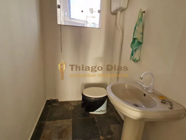 Imagem 8: Casa ampla com salão em 2 pavimentos à venda na região central da cidade de