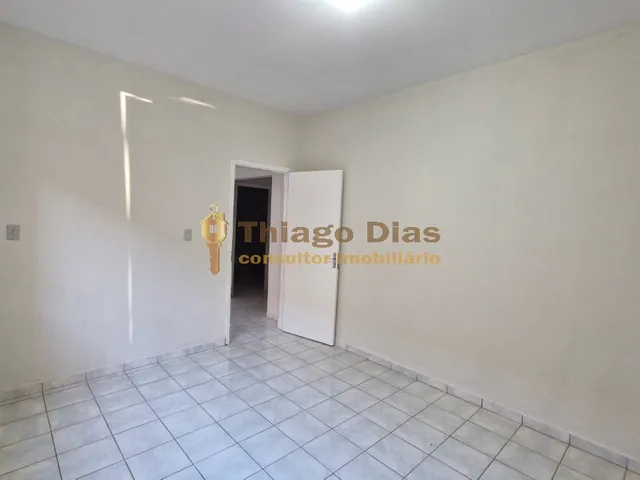 Imagem 5: Casa ampla com salão em 2 pavimentos à venda na região central da cidade de