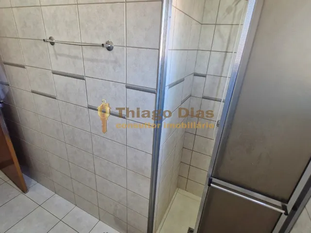 Imagem 8: Salão comercial com casa e sobrado á venda e de esquina na região central da cidade de