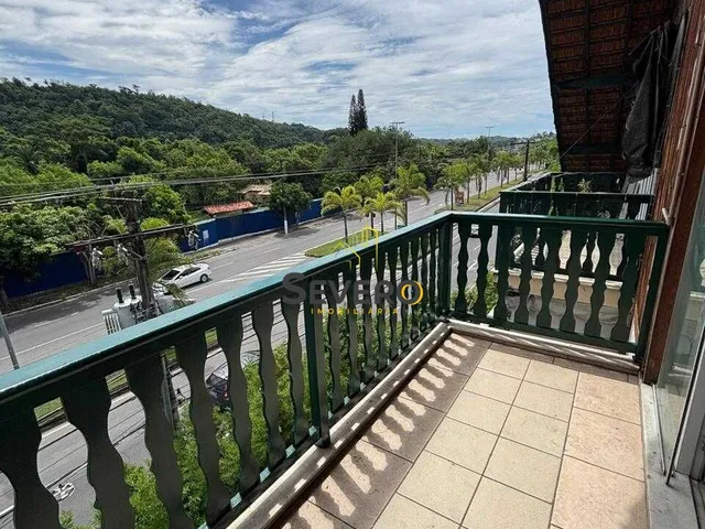 Imagem: O apartamento possui 2 Dormitórios, 1 Suíte, 3 Banheiros,