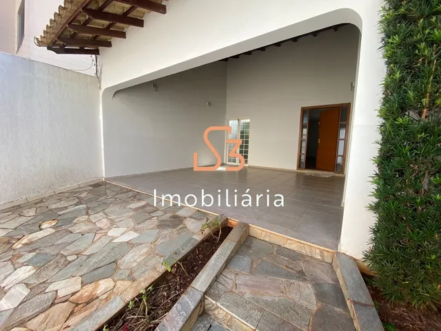 Imagem 1: Imperdível: Casa para locação em Uberlândia-MG, bairro Santa Mônica! 3 quartos, 1
