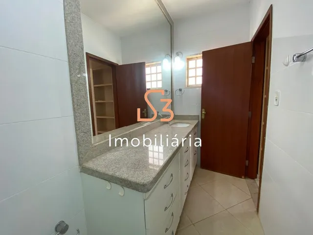 Imagem 12: Imperdível: Casa para locação em Uberlândia-MG, bairro Santa Mônica! 3 quartos, 1