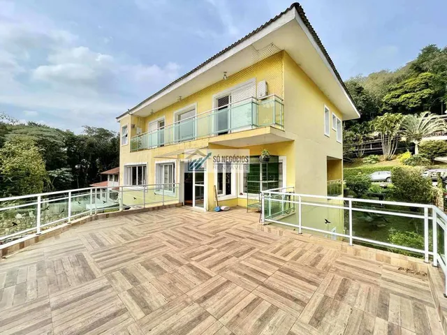 Imagem 10: Casa Contemporânea com Piscina Aquecida, Sauna e 4 Dormitórios à Venda no Condomínio