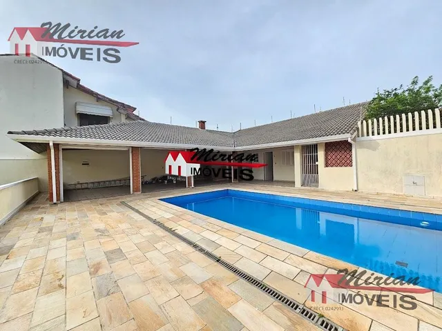 Imagem: Sobrado 4 Dormitórios Sendo 2 Suites, Piscina