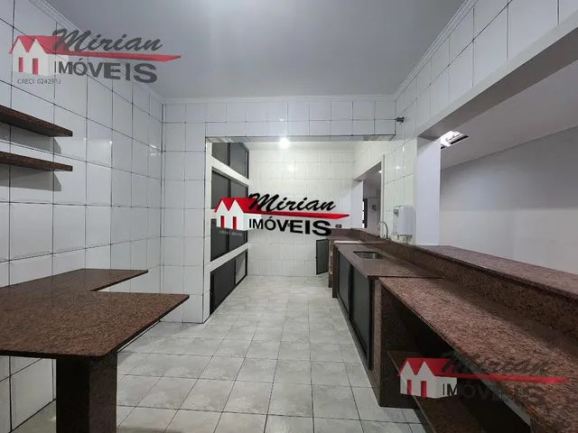 Imagem: Apartamento Sobre Loja com 250 M2 Grande