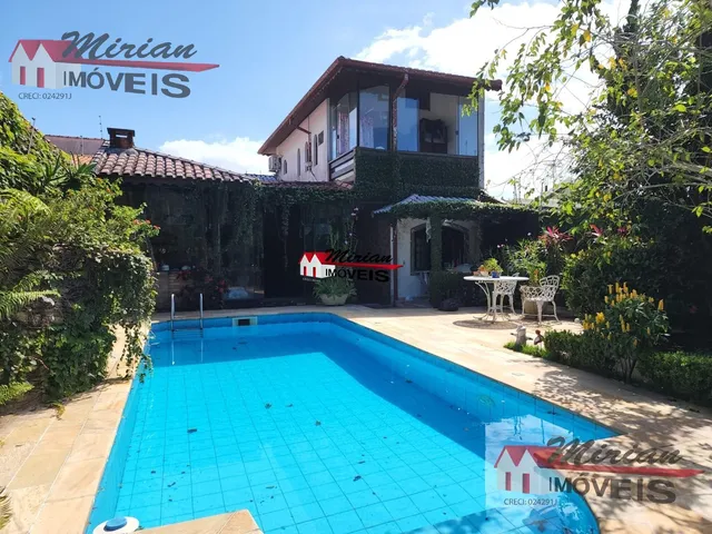 Imagem: Casa com Piscina no Centro de Peruibe a