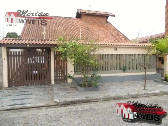 Imagem: Casa com edicula piscina a venda em Peruibe