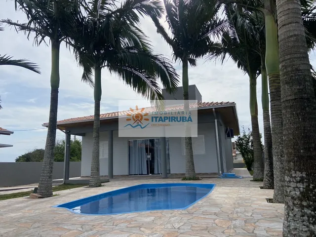 Imagem 1: Casa nova com piscina