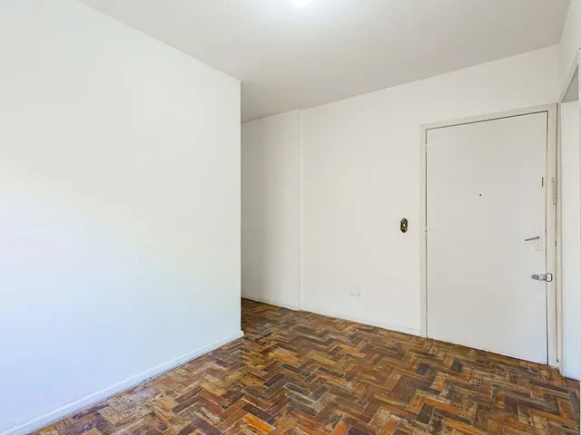 Imagem 3: Apartamento à venda em Porto Alegre-RS, bairro Cavalhada: 2 quartos, 1 banheiro