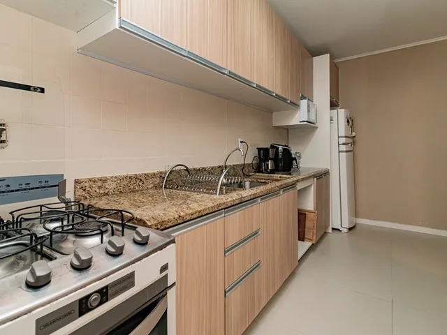 Imagem 2: APARTAMENTO - Porto Alegre