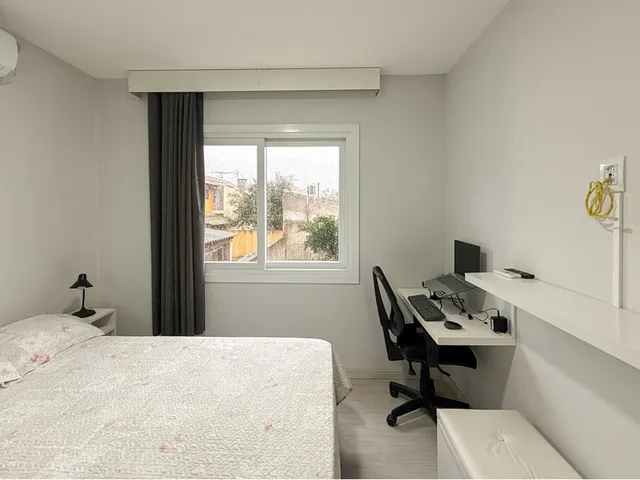 Imagem 6: CASA - Canoas Casa com 5 dormitórios