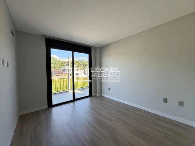 Imagem 4: Casa Sobrado com 3 dormitórios suítes à venda, 160,79 m² no bairro Padre Martinho