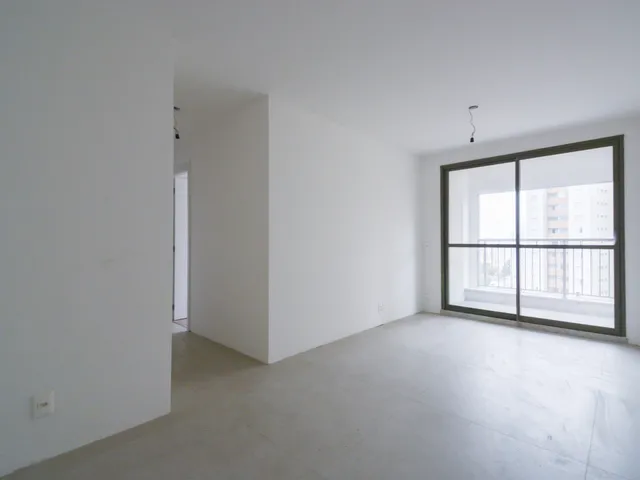 Imagem: O apartamento possui 2 Dormitórios, 1 Suíte, 2 Banheiros,