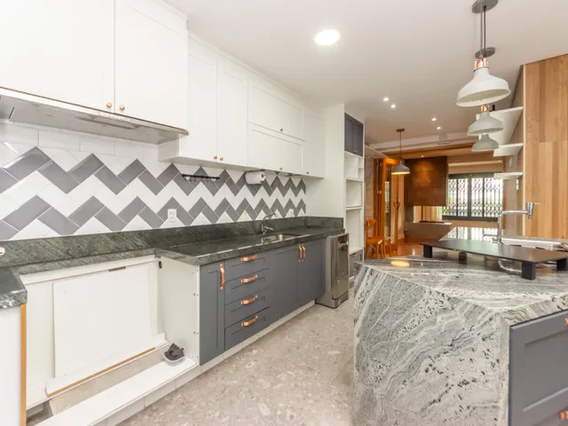Imagem 9: Casa para venda em Vila Clementino com 3 quartos, sendo 1 suíte, 297m²