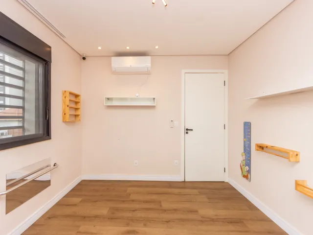 Imagem 8: Casa para venda em Vila Clementino com 3 quartos, sendo 1 suíte, 297m²