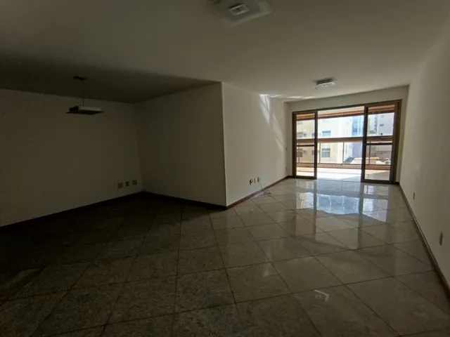 Imagem 2: Apartamento na quadra do mar da Praia da Costa, 3 quartos, 1 suíte, 3 vagas, lazer