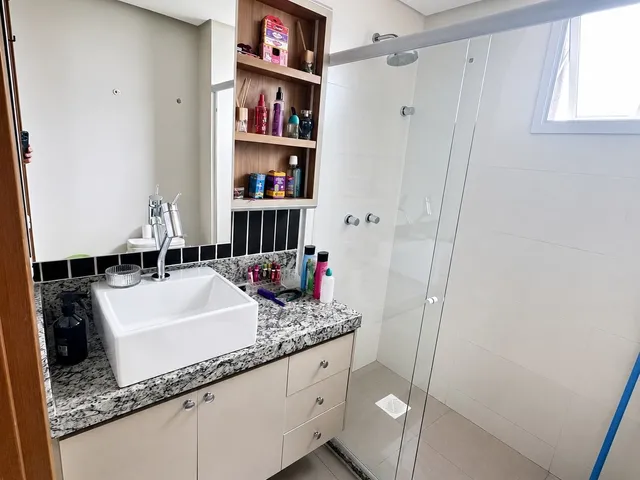 Imagem 2: Cobertura Duplex poucos passos da Praia de Itaparica com 4 suítes, 140m², 2 vagas e