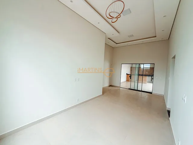 Imagem: Casa À Venda no Bairro Cidade Nova - Araguari/Mg
