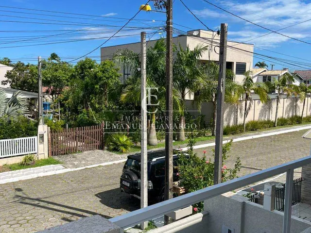Imagem 2: Sobrado à venda em Pontal do Paraná, com 3 quartos, 84m²