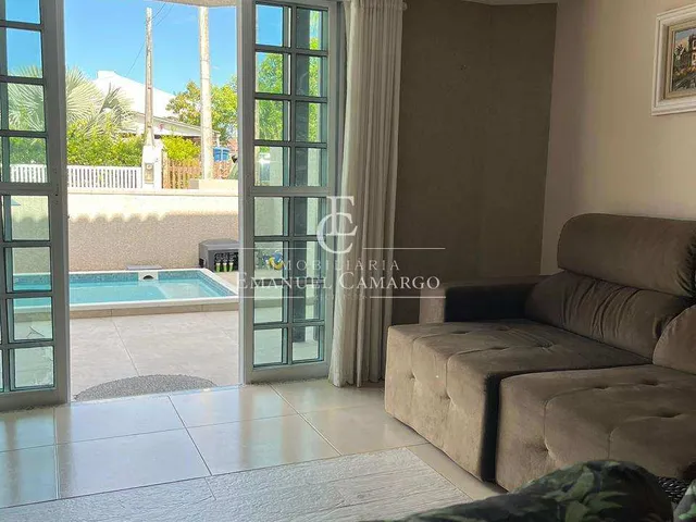 Imagem 11: Sobrado à venda em Pontal do Paraná, com 3 quartos, 84m²