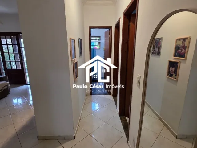Imagem 3: Imóvel com amplo terreno, excelente espaço externo e sistema de energia solar, ideal