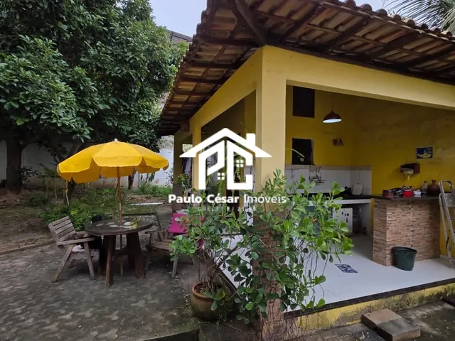 Imagem 8: Imóvel com amplo terreno, excelente espaço externo e sistema de energia solar, ideal