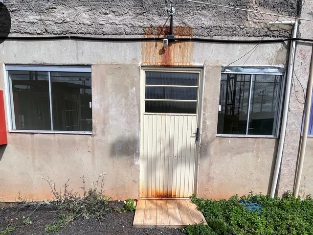 Imagem 1: Quitinete embaixo do mercado Frigo para locação