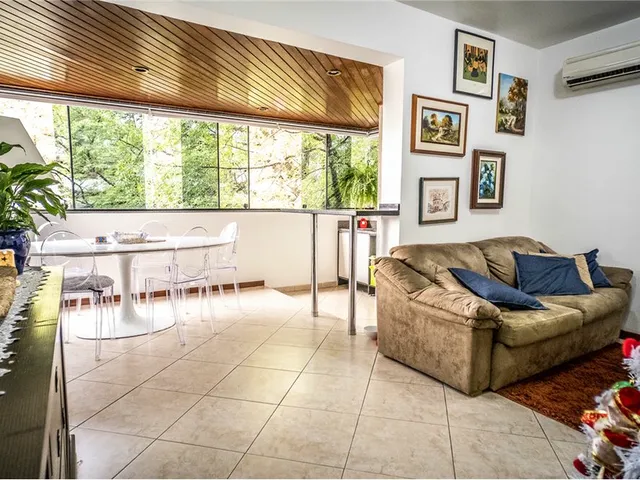 Imagem 2: Apartamento à venda em Porto Alegre, Petrópolis, com 2 quartos, 80m²