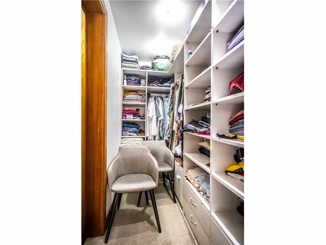 Imagem 15: Apartamento à venda em Porto Alegre, Petrópolis, com 2 quartos, 80m²